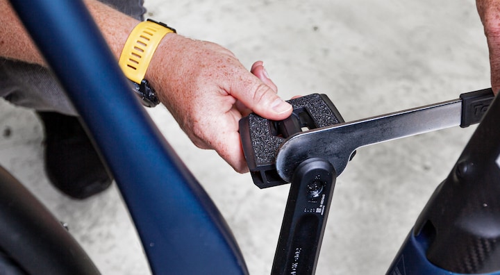 Trekking_e-bike_schritt_6-klein